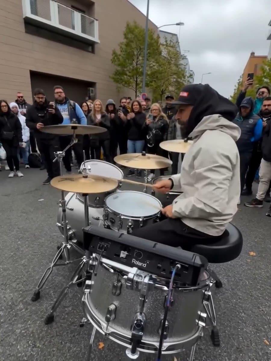 Remove Drummer and Drum Kit